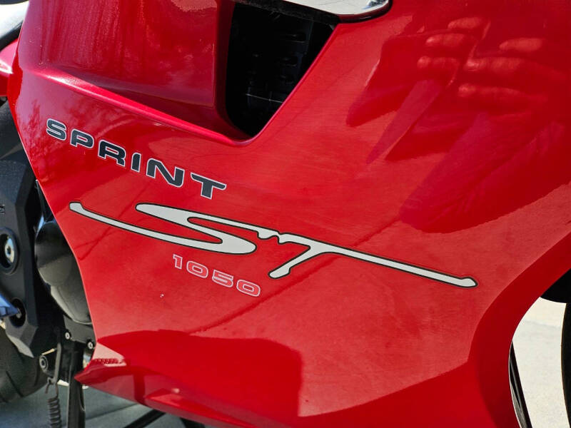 2008 Triumph Sprint ST