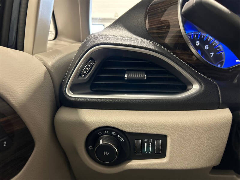 2022 Chrysler Pacifica Limited