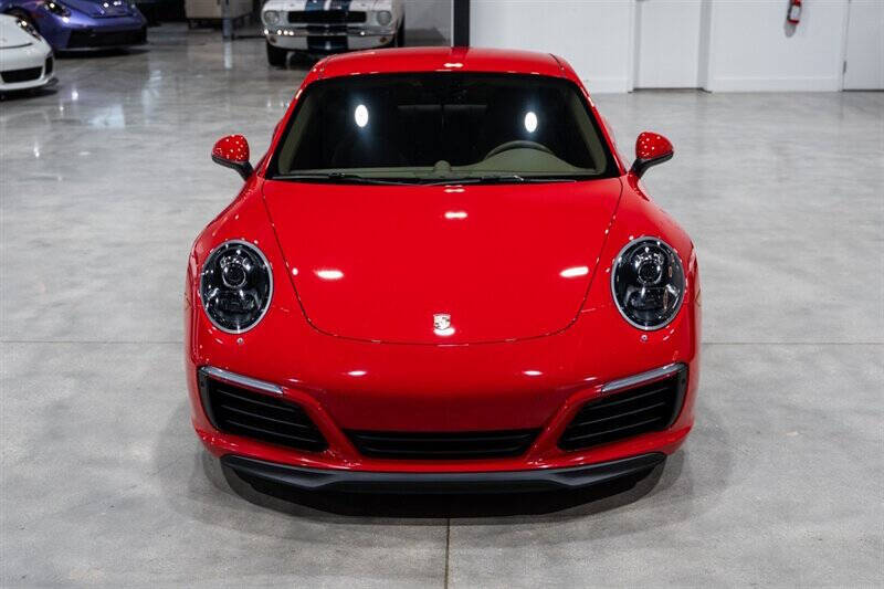2017 Porsche 911 Carrera