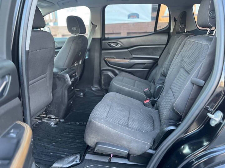 2017 GMC Acadia SLE-2