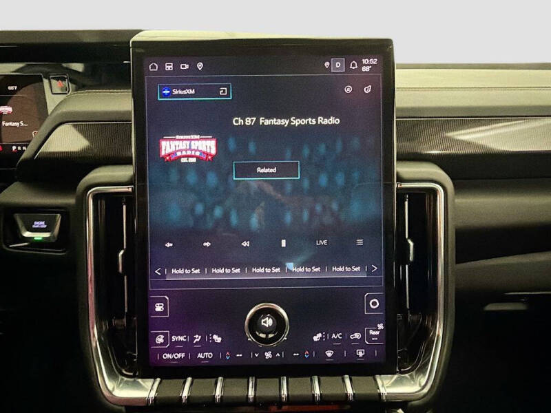 2025 GMC Yukon Elevation
