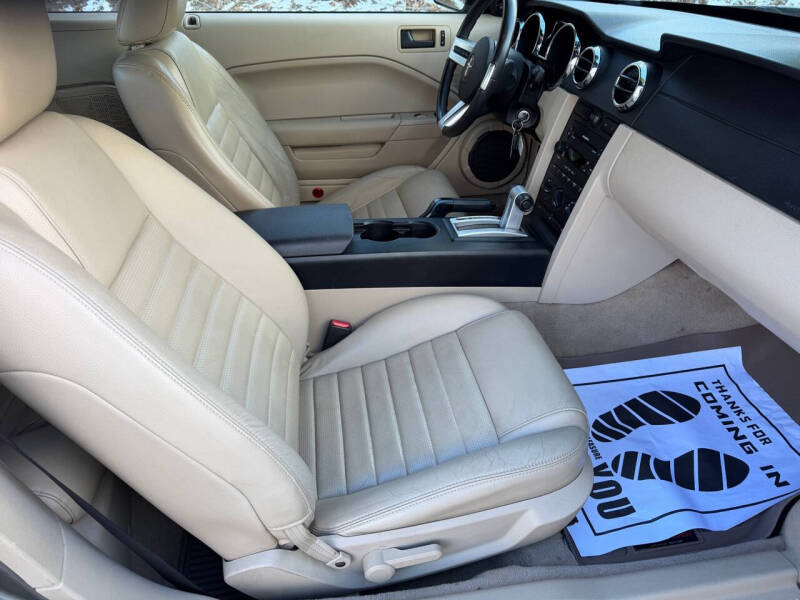 2005 Ford Mustang GT Premium