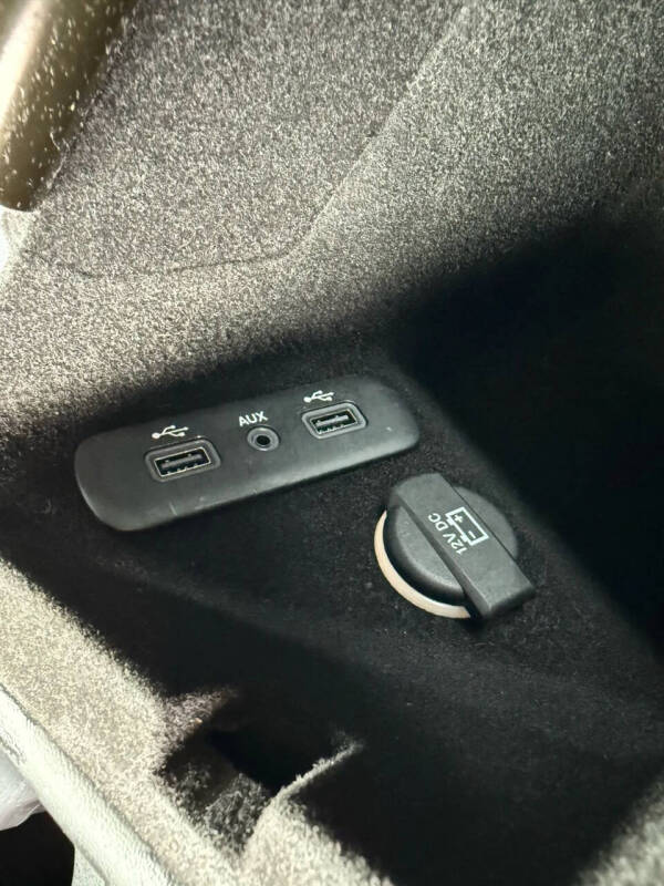 2017 Dodge Challenger 392 HEMI Scat Pack Shaker