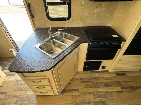 2016 Winnebago Minnie