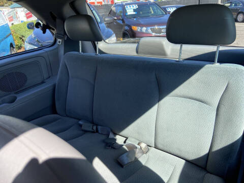 2004 Dodge Caravan SE