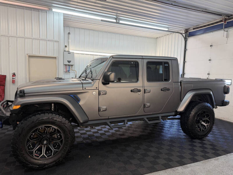 2021 Jeep Gladiator Overland's photo