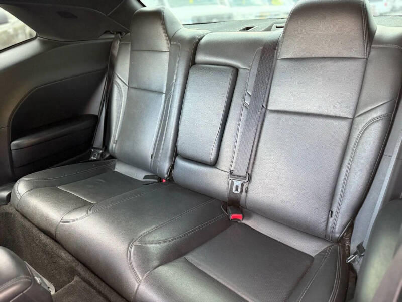 2015 Dodge Challenger SXT