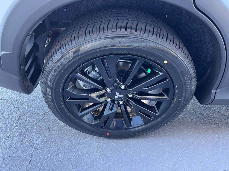 2025 Mitsubishi Eclipse Cross LE