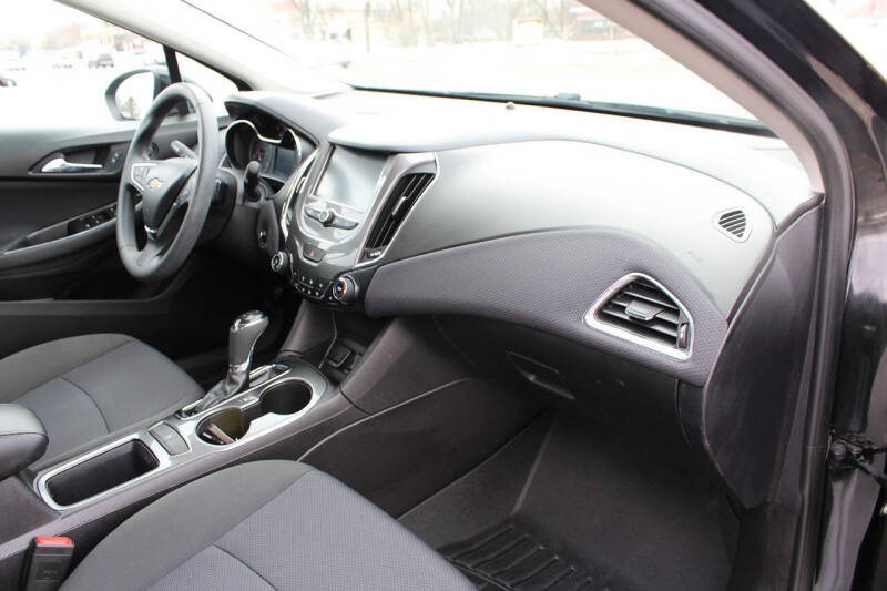 2018 Chevrolet Cruze LT Auto