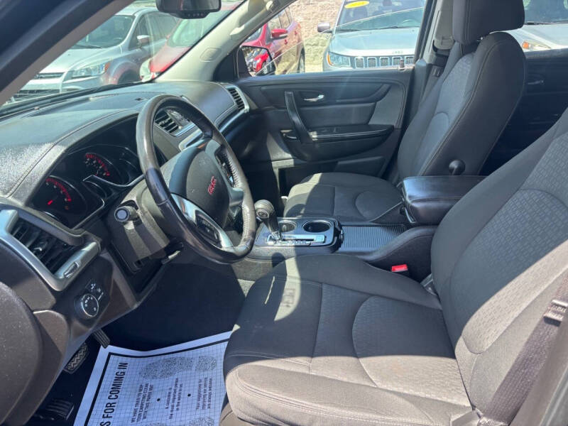 2015 GMC Acadia SLE-2