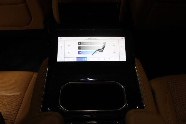 2022 Jeep Grand Wagoneer Series III