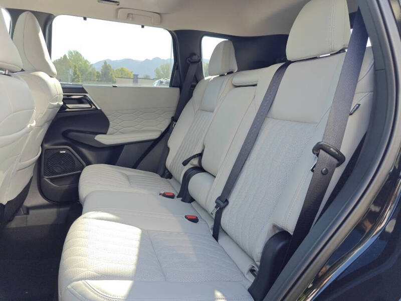 2025 Mitsubishi Outlander SEL