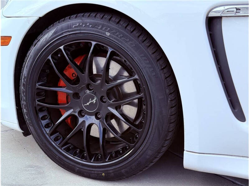 2011 Porsche Panamera 4