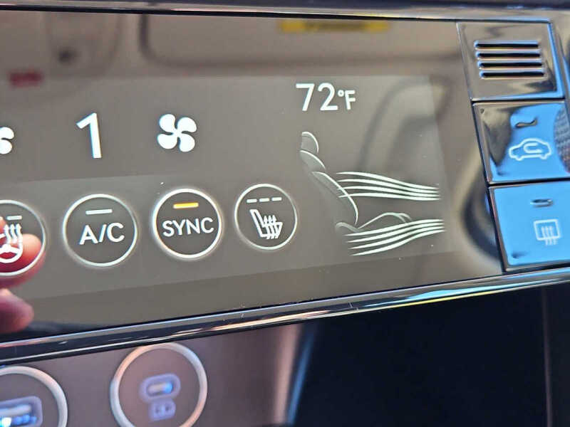 2025 Genesis G70
