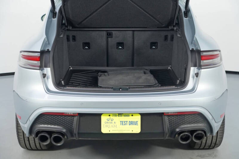 2023 Porsche Macan