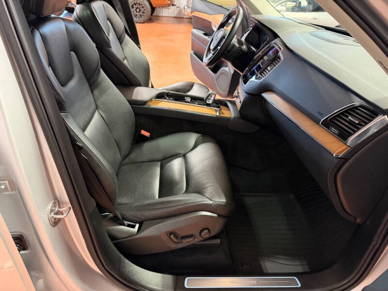 2022 Volvo XC90 Recharge T8 Inscription Expression 6P