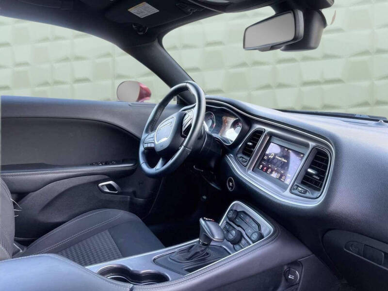 2019 Dodge Challenger SXT