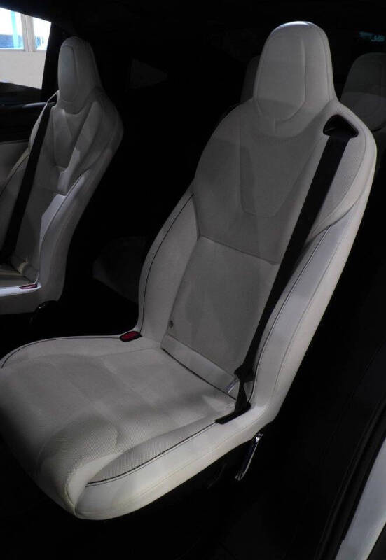 2022 Tesla Model X Plaid