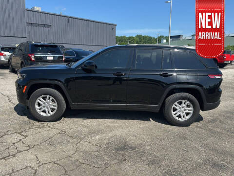 2024 Jeep Grand Cherokee for sale at Auto Center of Columbus in Columbus OH