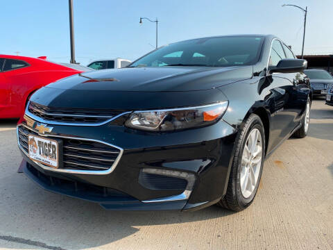 2017 Chevrolet Malibu for sale at Tiger Auto Sales in Guymon OK