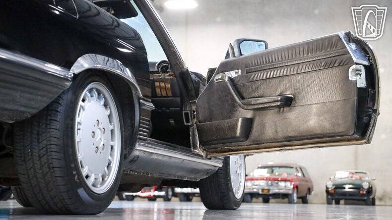 1984 Mercedes-Benz 500-Class