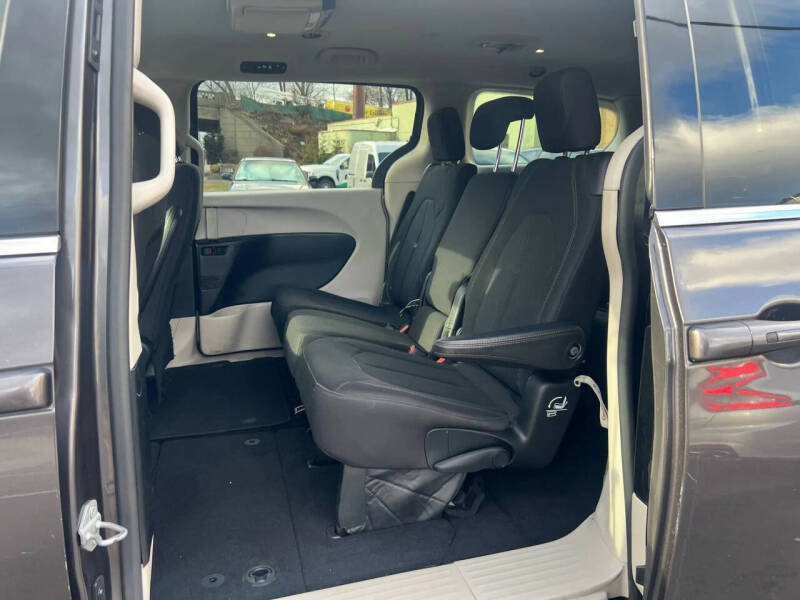 2017 Chrysler Pacifica Touring