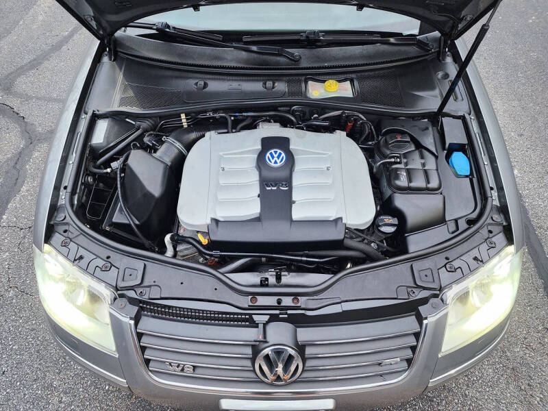 2003 Volkswagen Passat W8 4Motion