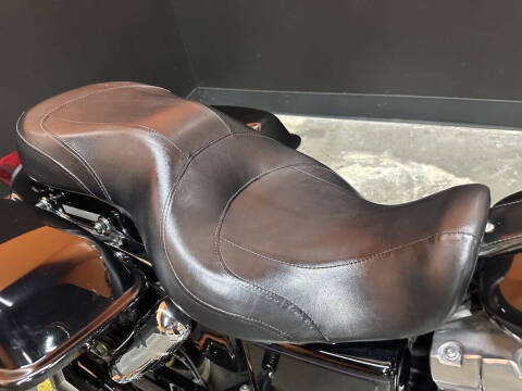 2014 Harley-Davidson FLD - Dyna Switchback
