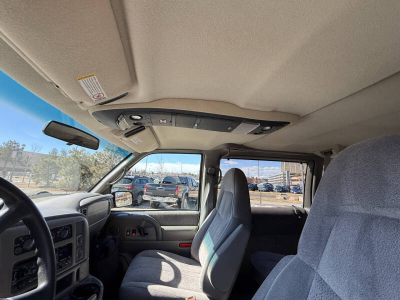 2001 Chevrolet Astro LS