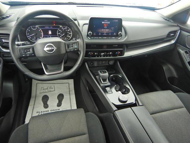 2025 Nissan Rogue SV