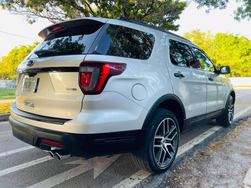 2018 Ford Explorer Sport