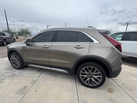 2020 Cadillac XT4 Premium Luxury