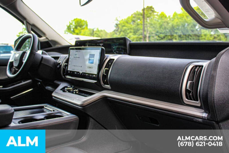 2025 Ford Expedition Active