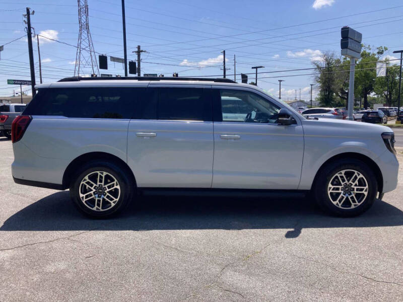 2025 Ford Expedition MAX Active
