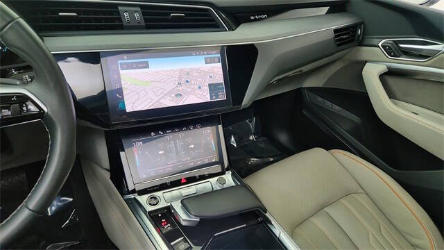 2024 Audi Q8 e-tron quattro Prestige