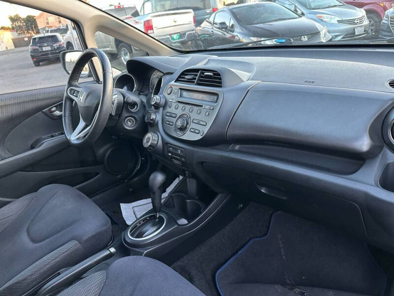 2013 Honda Fit Sport