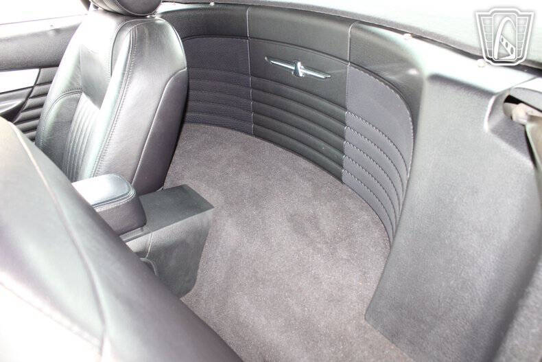 2004 Ford Thunderbird Deluxe