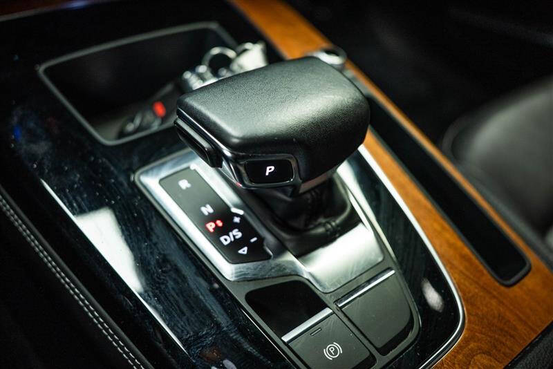 2022 Audi Q5 quattro S line Prem Plus 45 TFSI