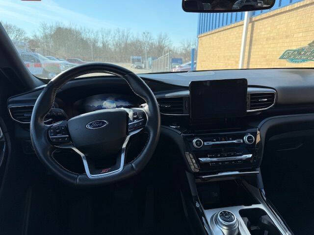 2022 Ford Explorer ST
