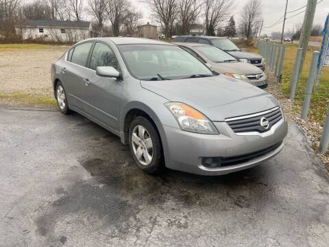 2008 Nissan Altima for sale at HEDGES USED CARS in Carleton MI