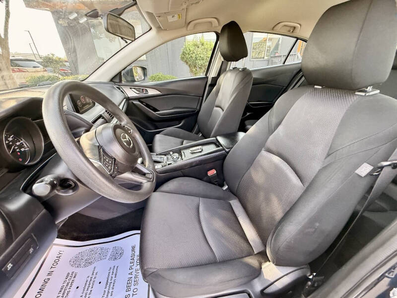 2017 Mazda MAZDA3 Sport