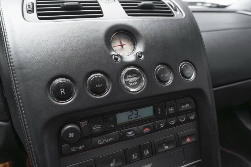 2005 Aston Martin V12 Vanquish S