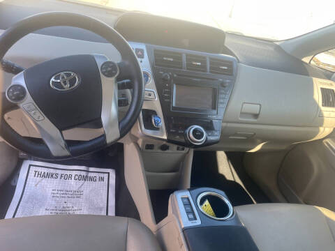 2013 Toyota Prius v Five