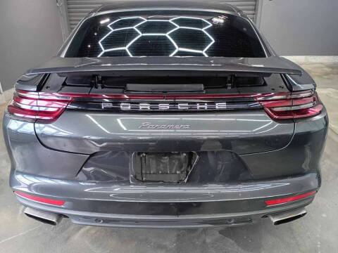 2018 Porsche Panamera