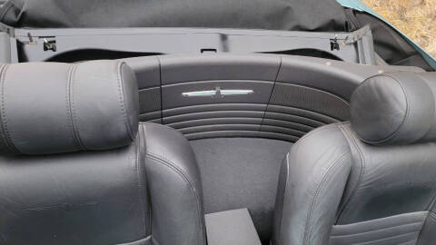 2002 Ford Thunderbird Deluxe