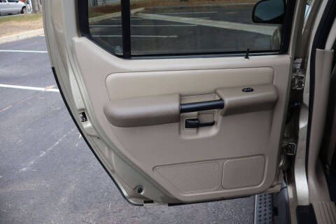 2003 Ford Explorer Sport Trac XLS