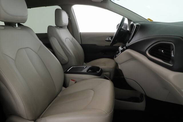 2021 Chrysler Pacifica Hybrid Touring L