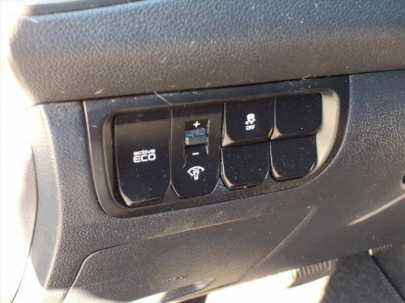 2016 Kia Rio 5-Door LX