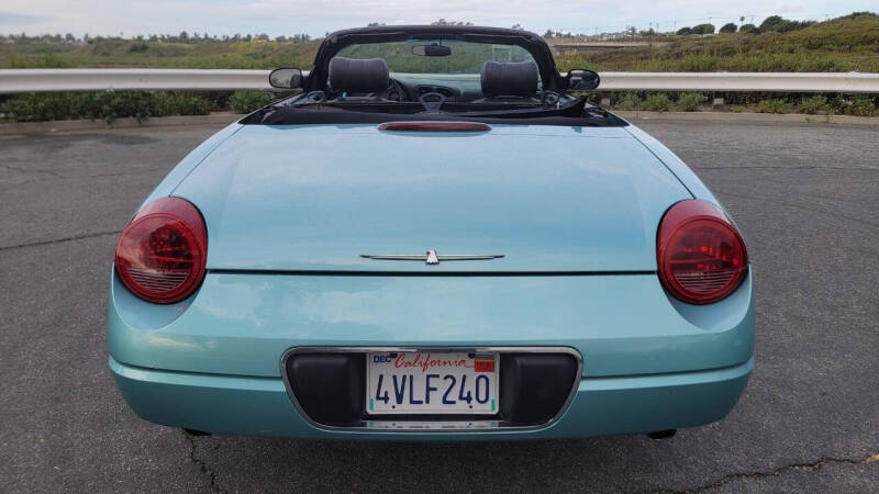 2002 Ford Thunderbird Deluxe