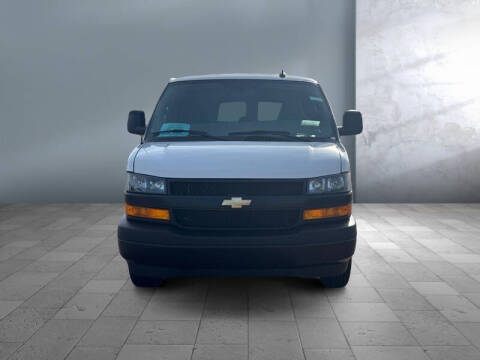2025 Chevrolet Express LS 3500